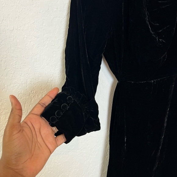NEW FAME AND PARTNERS Velvet Long Sleeve Mock Midi Dress - Picture 7 of 11